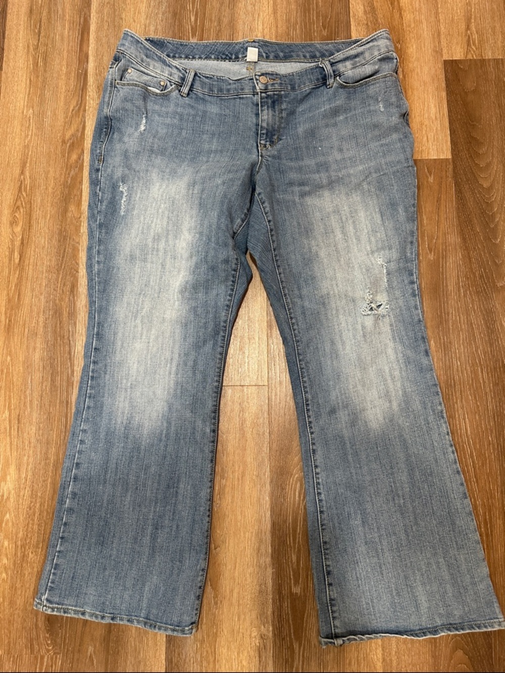 Old Navy Light Blue Distressed Flare Jeans - Women